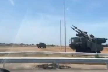 ¡AQUÍ ESTÁ! Video muestra tanquetas y misiles con los que el gobierno combatirá la “intervención” del imperio