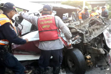 ¡CATASTRÓFICO! Accidente en la Francisco Fajardo dejó un muerto y dos heridos este #2Sep (+Fotos +Video)