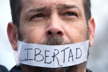 ¡CIERTÍSIMO! Periodista venezolano denuncia que en el país la libertad «es capricho» del régimen (estuvo detenido en 2017)