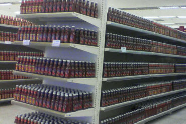 ¿ES EN SERIO? Abastos Bicentenario se burla de los venezolanos con foto de anaqueles llenos de salsa de tomate (tuiteros estallaron)