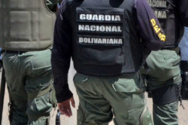 ¡ENTÉRESE! Funcionarios de la GNB custodian zonas de Guarenas con tanques y equipos antimotines para evitar disturbios y saqueos