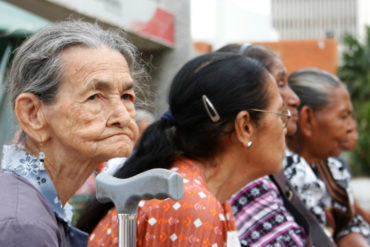 ¡CANSADOS! Adultos mayores alzan su voz este #23Jul en protesta virtual para exigir pensiones dignas al régimen de Nicolás Maduro: «Estamos siendo sometidos a un genocidio»