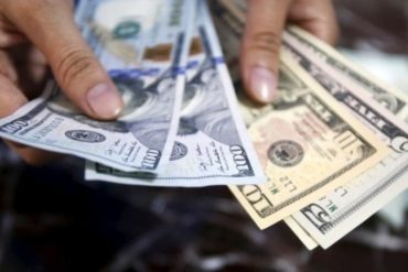 ¡POR LAS NUBES! Dólar paralelo abrió la semana al alza: ya sobrepasó los 45.000 bolívares