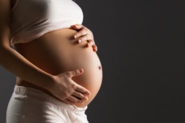 ¡PILA AL DATO! OPS recomienda vacunar contra el COVID-19 a las embarazadas después del primer trimestre de gestación