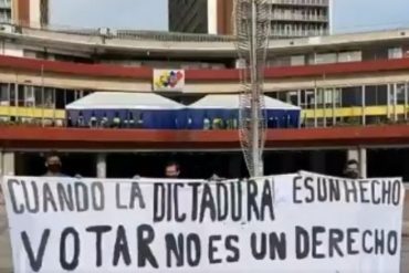 ¡LO MÁS RECIENTE! Estudiantes de la UCV protestan este #28Sep frente al CNE contra el “fraude electoral” del #6D: «Estamos comprometidos con Venezuela» (+Video)