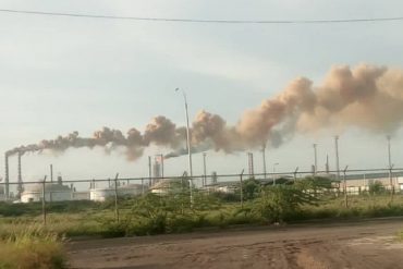 ¡ATENCIÓN! Reportan polvo amarillento en la refinería Cardón este #17Oct: “Están siendo objeto de envenenamiento” (advierten que sería tóxico y dañino)