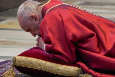 ¡SEPA! Una ciática impedirá al papa Francisco dirigir la misa de Fin de Año en el Vaticano