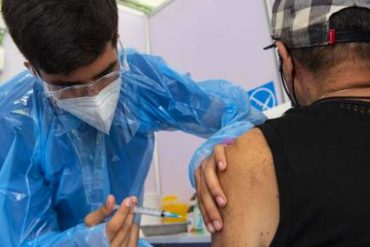 ¡SE LO DECIMOS! Tras fuerte polémica Chile aclara que su plan de inmunización contra el coronavirus incluirá a extranjeros irregulares