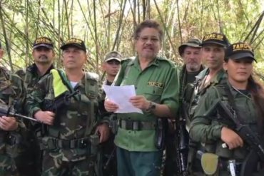 ¡VÉALO! Iván Márquez reapareció rodeado de hombres armados: reiteró su lealtad a Maduro y aseguró que su objetivo militar no es la FANB (+Video)