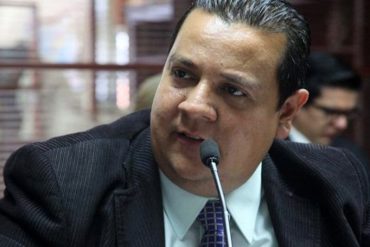 ¡ÚLTIMA HORA! Javier Tarazona y otros dos miembros de Fundaredes fueron presentados ante un tribunal «antiterrorismo»: no permitieron acceso a sus abogados