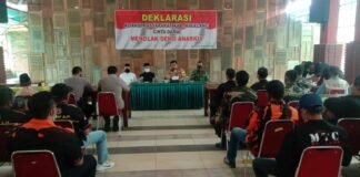 DEKLARASI. Organisasi masyarakat Kabupaten Magelang ajak masyarakat tolak demo anarkis melalui deklarasi damai.
