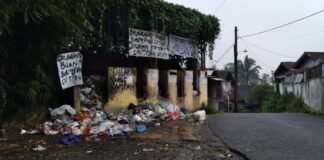 Tempat Pembuangan Sampah di Pasar Windusari Magelang hanya untuk Pedagang. Sesalkan Masyarakat yang Ikut Membuang Sampah...