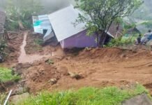 LONGSOR. Hujan deras dengan intensitas tinggi memicu longsor di Dusun Pungangan Jurang Desa Pungangan Mojotengah.