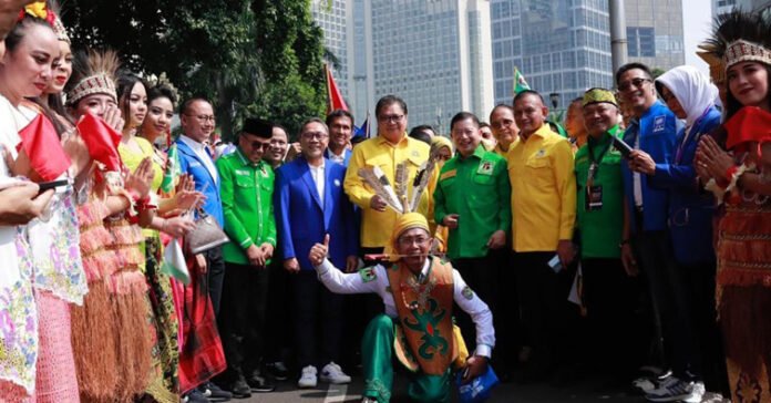 Daftar Ke KPU, Airlangga Sebut Golkar Masih Partai Pemenang Terbanyak Total Pemilu di Indonesia