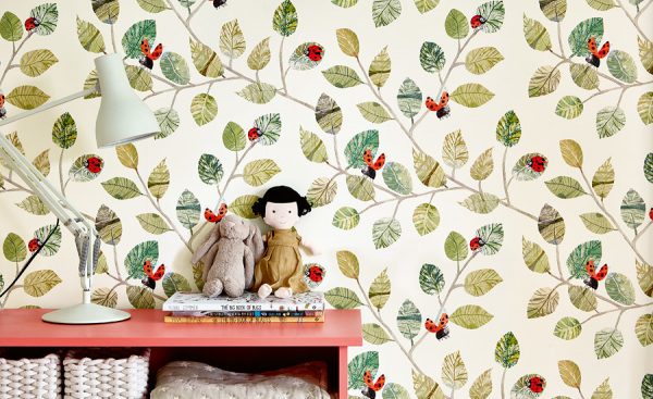 picturebook wallcovering ladybugs
