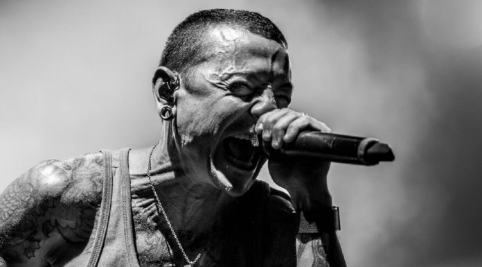 Wokalista Linkin Park, Chester Bennington nie żyje. Muzyk popełnił samobójstwo. Fani w szoku!