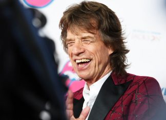 Mick Jagger: Luke Evans i Jemima Kirke w dwóch solowych klipach