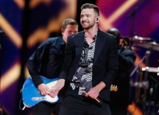 Justin Timberlake: VIP-owscy fani w barze na scenie podczas koncertów!