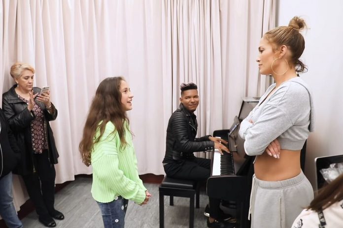 11-letnia córka Jennifer Lopez prezentuje swój talent wokalny (WIDEO)