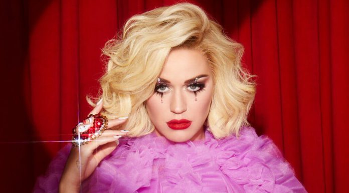 Katy Perry prezentuje kolejną nowość „What Makes A Woman”