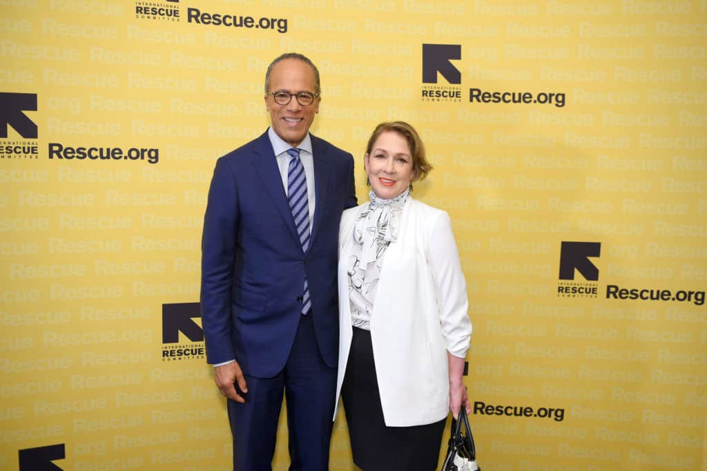 Where did Lester Holt meet his wife Carol Hagen? All about her - JadeSync