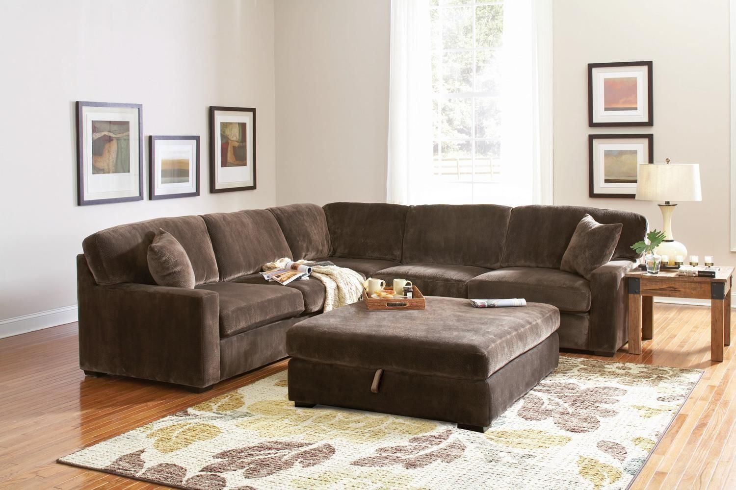 Furniture: Classic And Traditional Style Velvet Sectional Sofa For With Traditional Sectional Sofas Living Room Furniture (Photo 9 of 20)