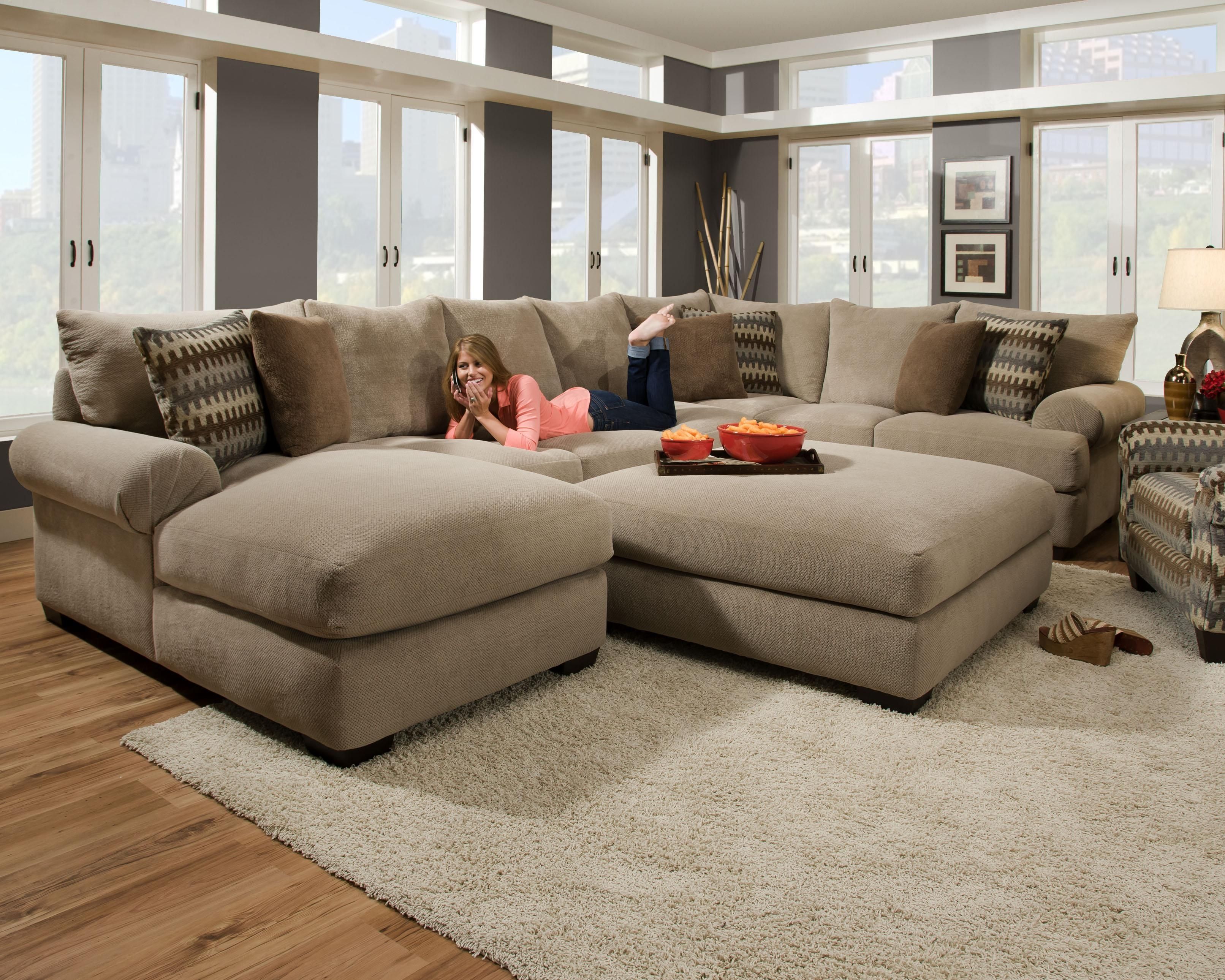 Furniture: Interesting Living Room Interior Using Large Sectional Throughout Comfy Sectional Sofa (Photo 1 of 15)