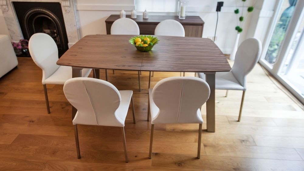 Featured Photo of Walnut Dining Tables And Chairs