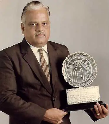 Prof. S. Rajappa B.arch, M.e (Urban) ,F.i.i.a, F.i.v - Chairman Of Papni School Of Architecture