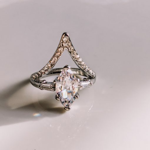 Silver Crystal V-shaped Rhinestone Ring