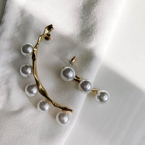 Arc Pearl Earrings