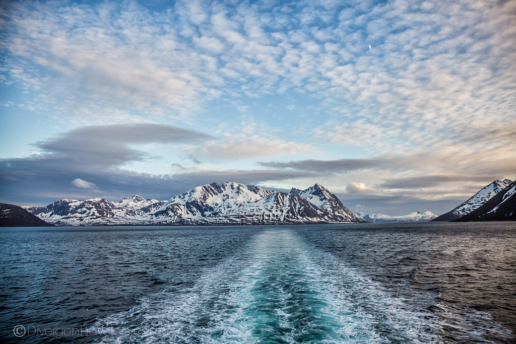 Norway Cruise Guide - Arctic Circle - Lina Stock