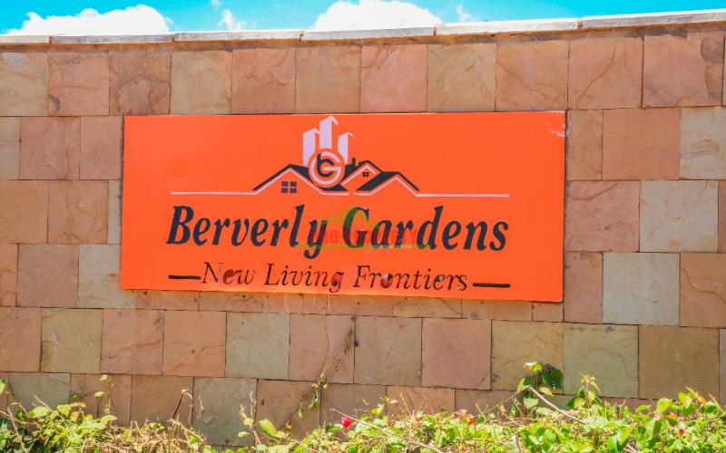 Prime 50 By 100 Ft Residential Plots For Sale In A Gated Community (beverly Gardens)