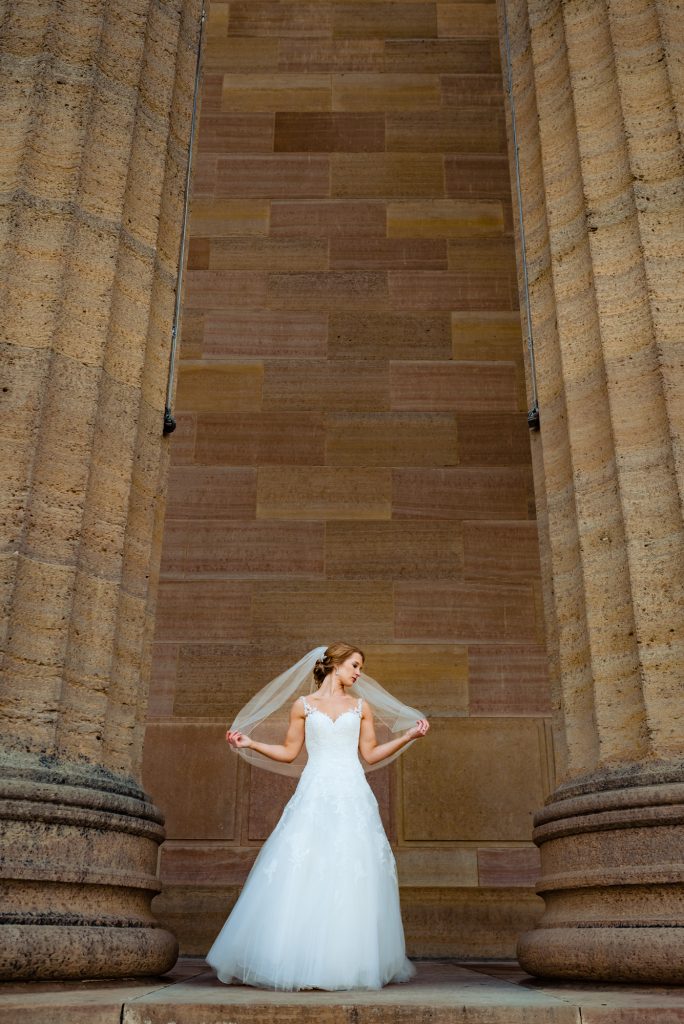 Bride posing on the steps of the Philadelphia Museum of Art
