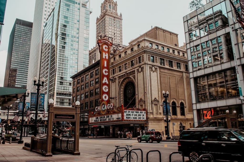 200 Perfect Chicago Captions for Instagram + Chicago Quotes