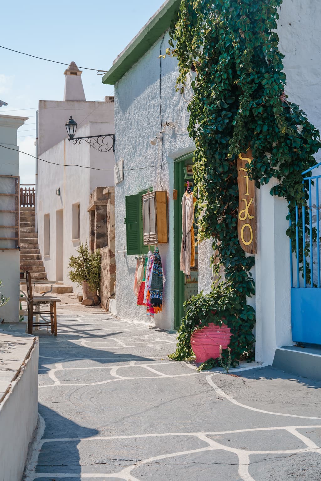 things to do in plaka milos