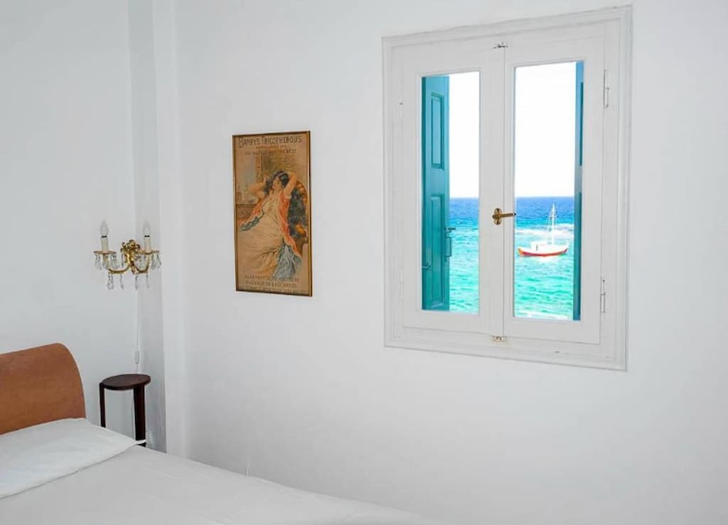 airbnb milos greece