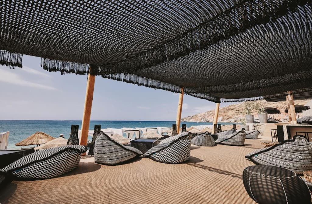 luxury hotels in milos greece