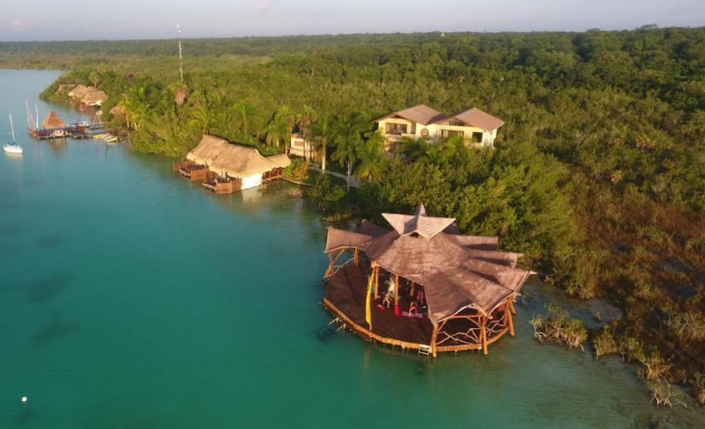 One of the best Bacalar lagoon resorts.