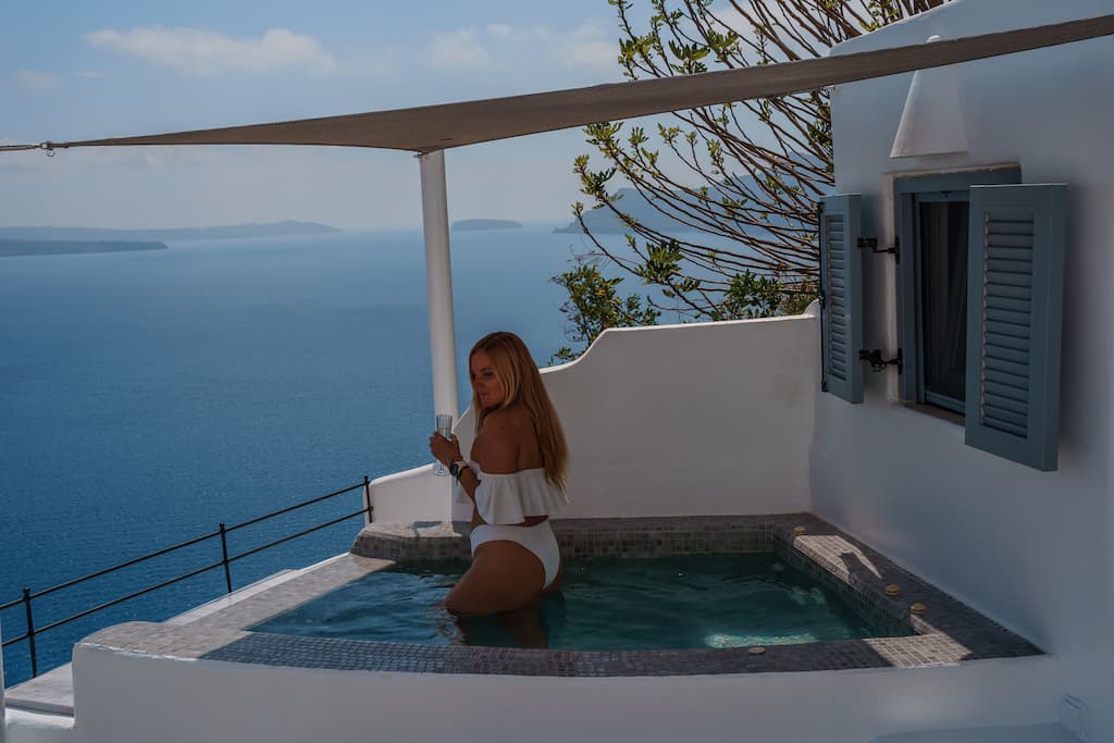 Top pick of hotels in Santorini with private pools