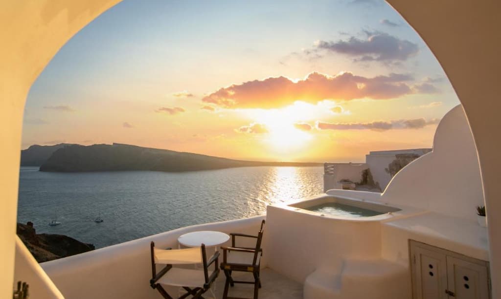 best hotels in Santorini Oia with Caldera view
