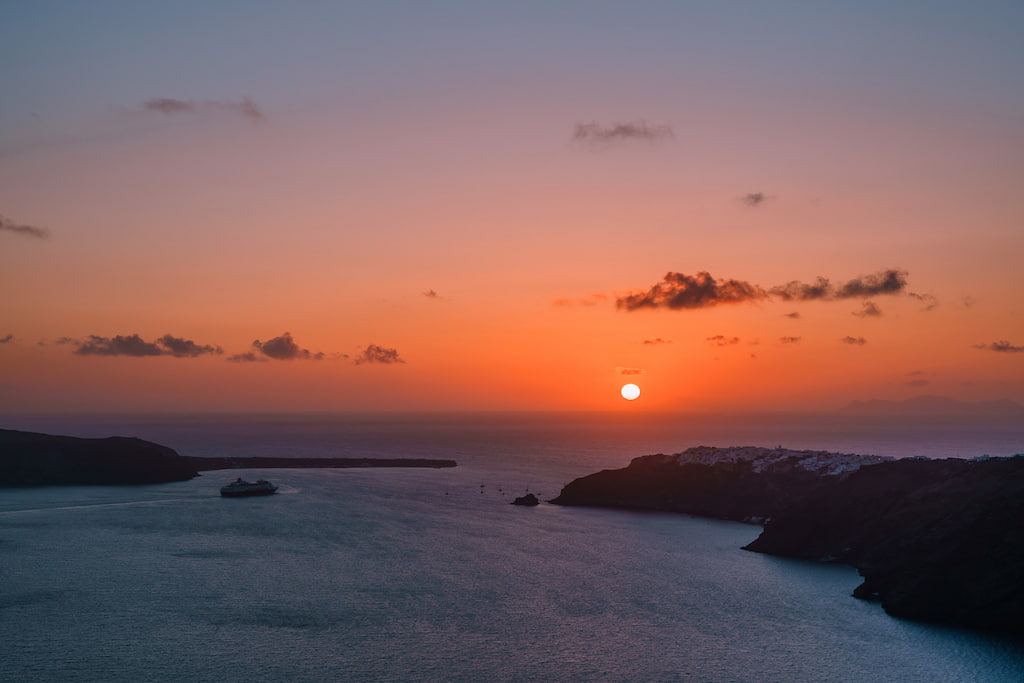 The famous Santorini sunset.