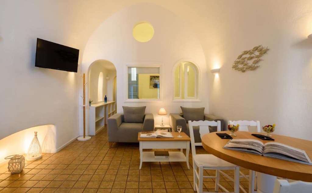 best hotels in Santorini with Caldera view