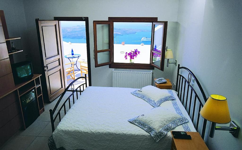 Caldera view hotels Santorini