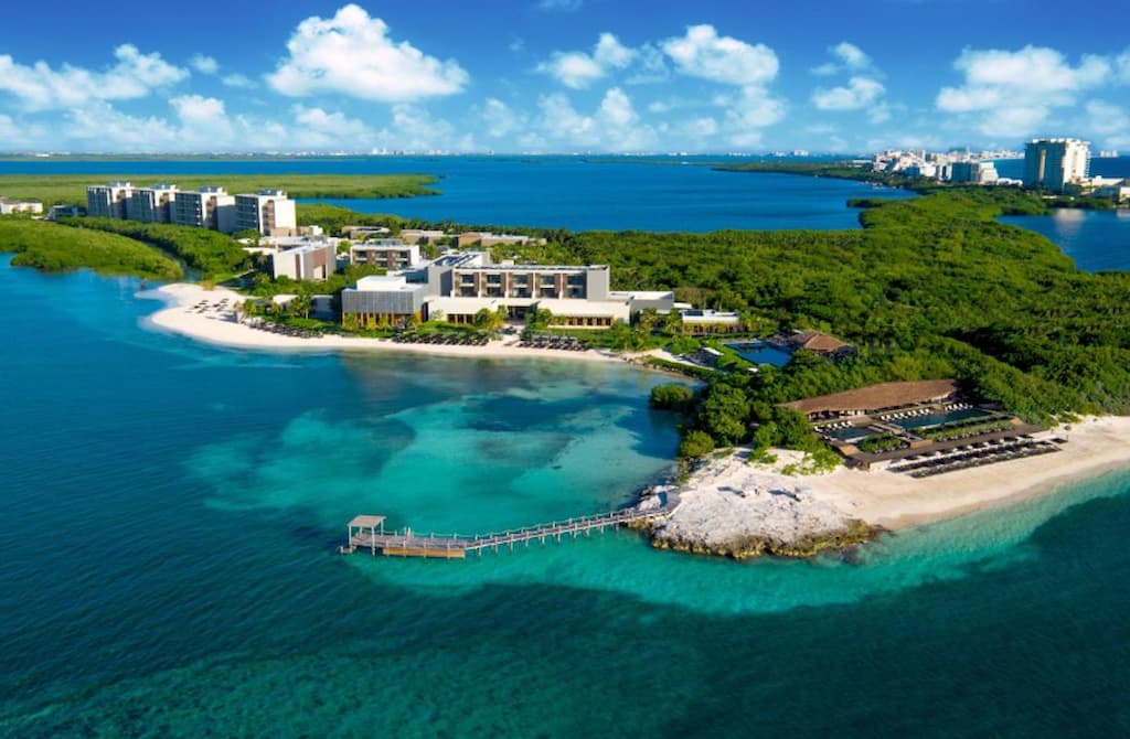 best swim up suites in Cancun