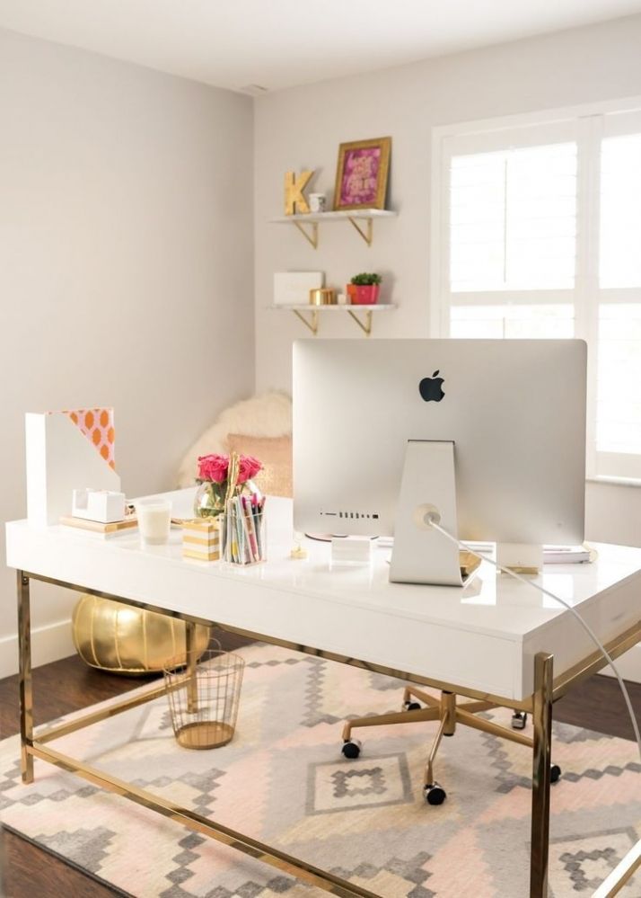 Featured Photo of Geometric White Office Desk