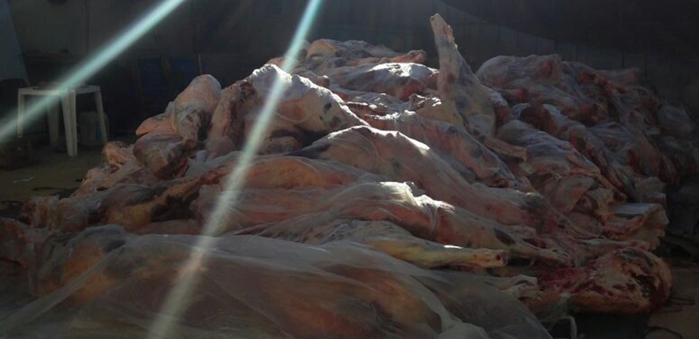 Polícia suspeita que carne roubada seria distribuída na região de Itapetininga (Foto: Divulgação/Polícia Militar)