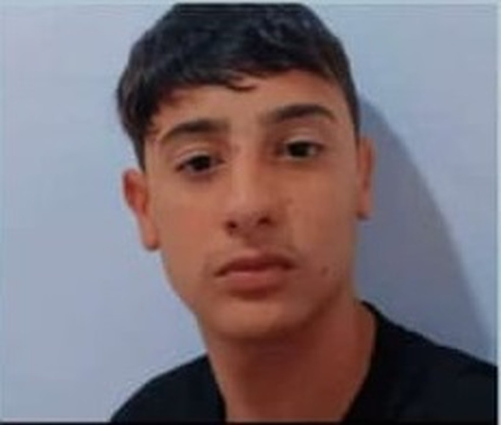 Geovany Gabriel Oliveira da Silva, de 14 anos, vítima da queda do paredão em Capitólio — Foto: Redes sociais
