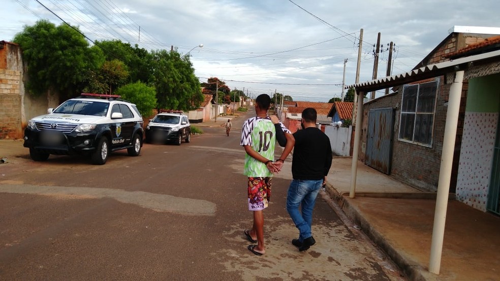 Polícia Civil prende suspeito de praticar roubos no comércio de Avaré — Foto: Polícia Civil/Divulgação 