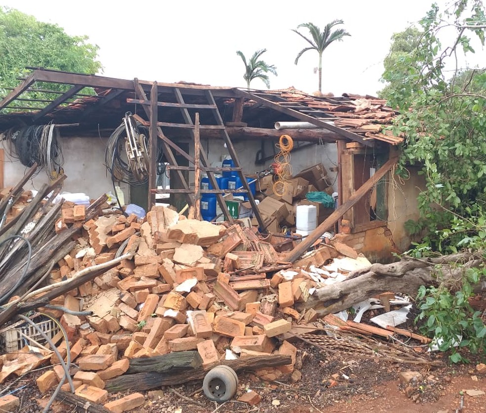 Temporal provocou estragos em bairro rural de Tietê  — Foto: Ana Maria Fassiroli/Arquivo Pessoal
